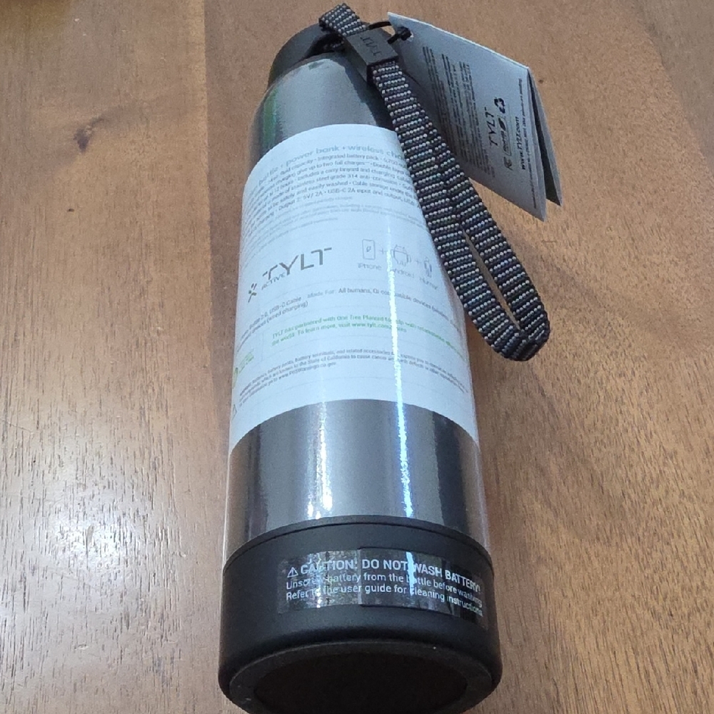 Bottle 2.0 Portable Charger & Drink Bottle - Black - Picture 4 of 6